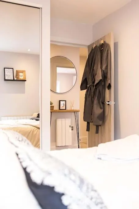 Stylish 1 Bed Apartment In Westbourne With Parking Bournemouth